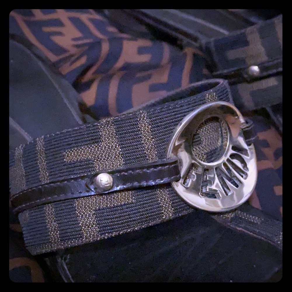 Fendi logo slides